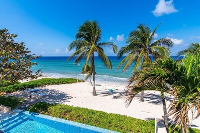 Newly updated luxury 4-bed, 4-bath villa with private pool and beach