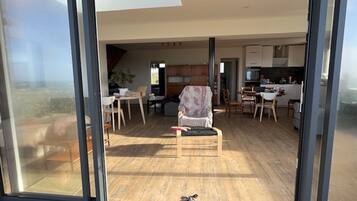 Télévision, espaces bureaux