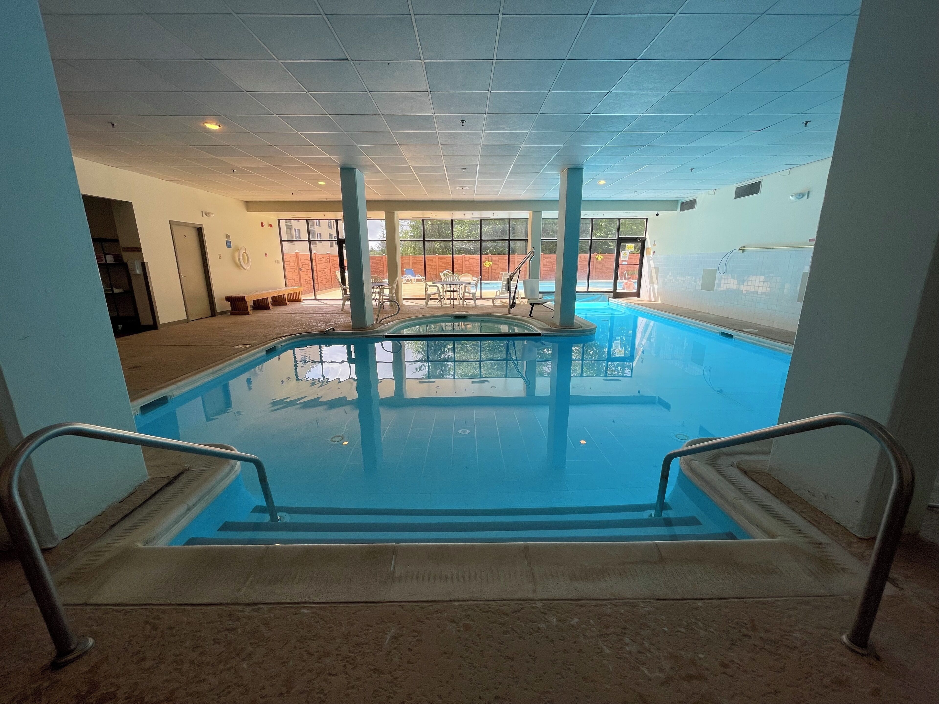 Indoor pool, outdoor pool