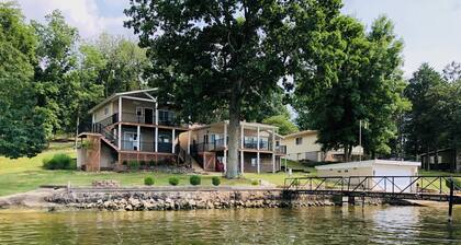 JOMO - Unit 2 TriTerrace *Relax Lakefront *Enjoy Fam