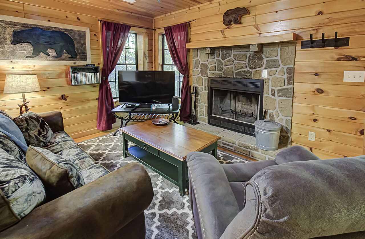 Smart-TV, Kamin, Videospiele, DVD-Player