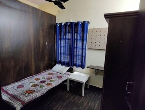 2 bedrooms