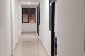Interior - OYO 89994 Kartini House (Jakarta)