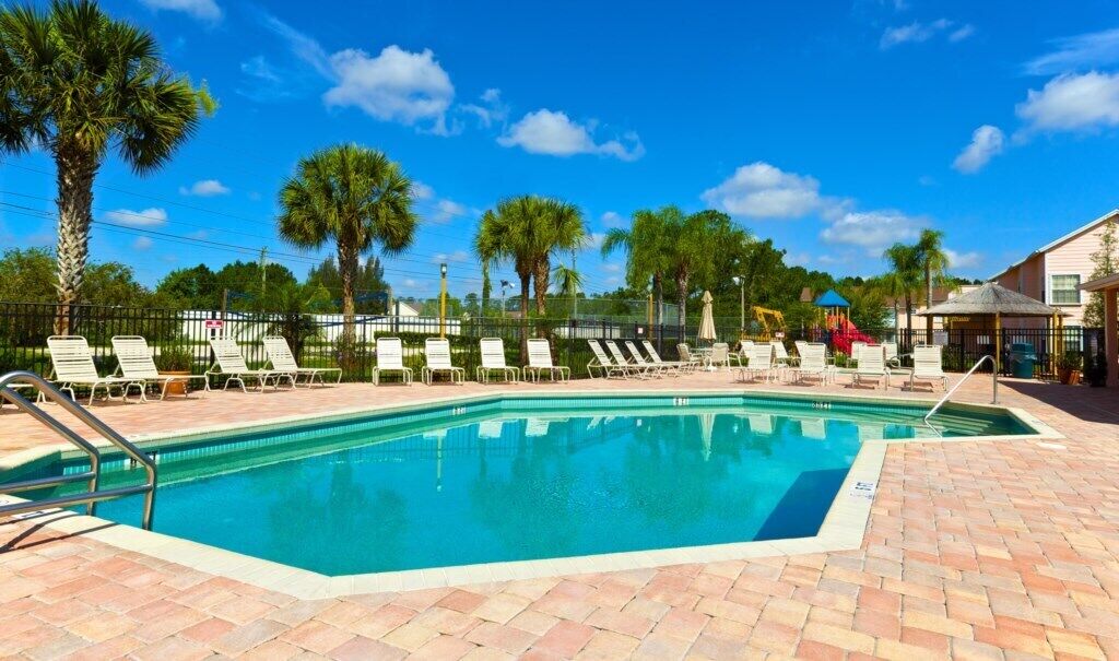 NEW LISTING 3 bedrooms Resort Amenities Close to Disney Royal