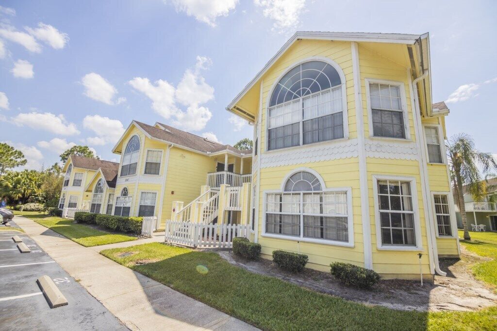 NEW LISTING 3 bedrooms Resort Amenities Close to Disney Royal
