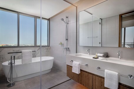 Doubletree By Hilton Abu Dhabi Yas Island Residences - Image 35