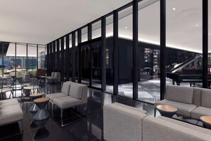 Restaurant - Hilton Bengaluru Embassy Manyata Business Park (Bengaluru)