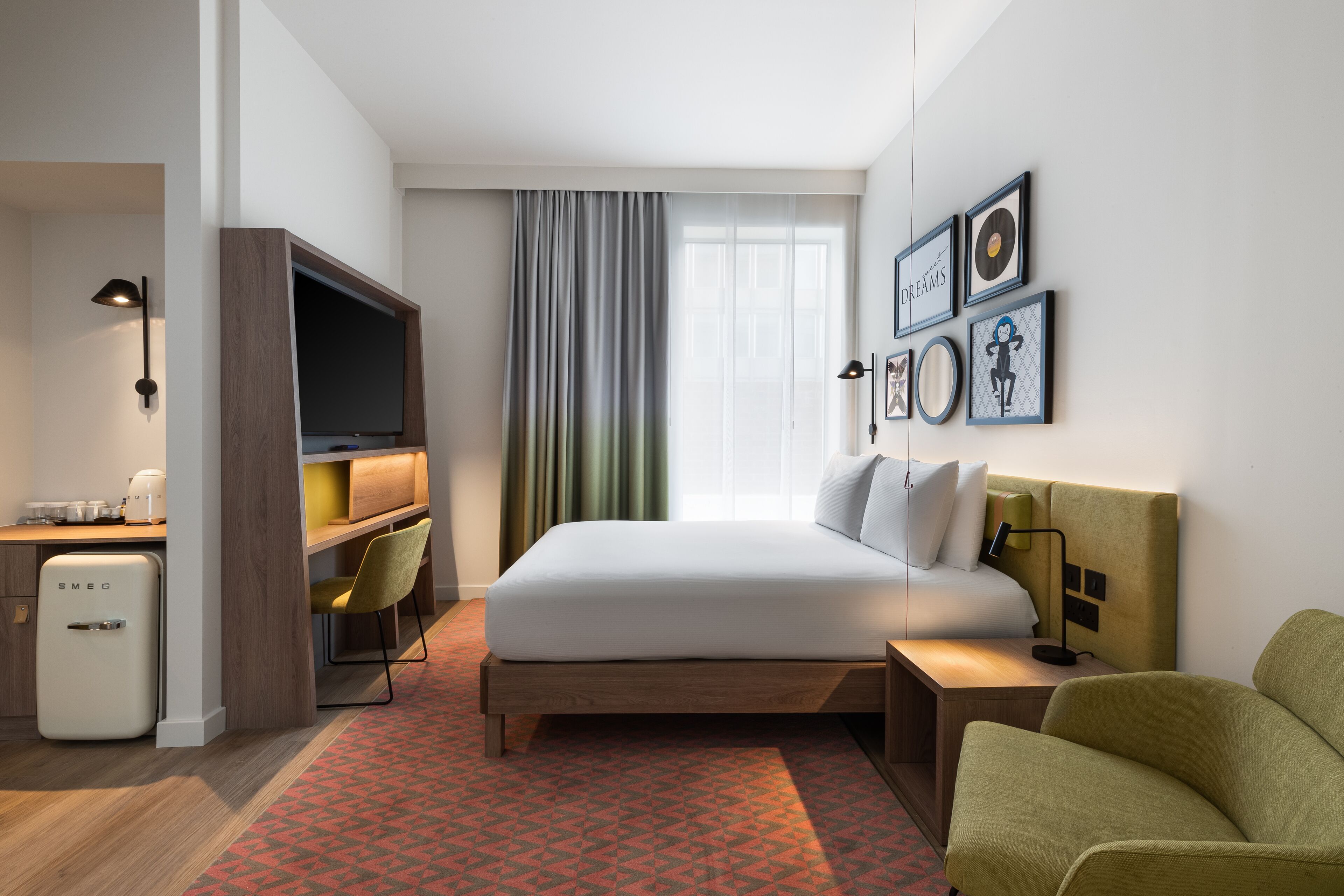 1 bedroom, hypo-allergenic bedding, in-room safe, laptop workspace