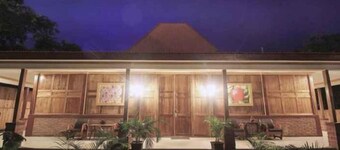 Parai Beach Resort Telengria