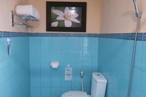 Room - Parai Beach Resort Telengria (Pacitan)