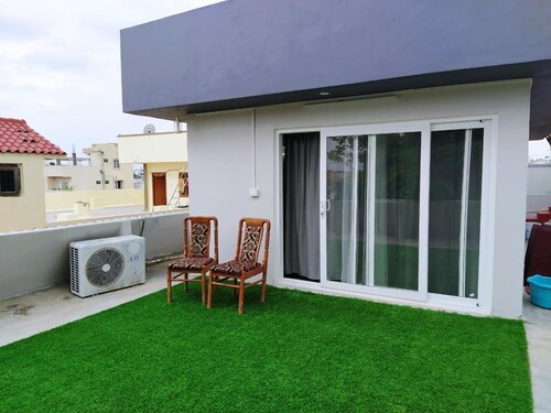 PENTO PARADISE | KING BED | FREE TERRACE GARDEN