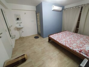 2 bedrooms - PENTO PARADISE | KING BED | FREE TERRACE GARDEN (Secunderabad)