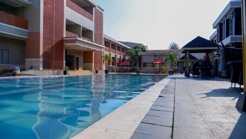 Sutan Raja Hotel Kolaka
