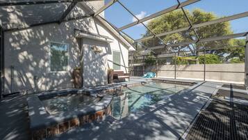 Piscine extérieure, piscine chauffée