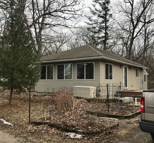 Cabin at the end of the road! Lower Pine Lake 
