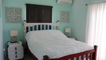 1 soverom, strykejern/-brett, wi-fi og sengetøy