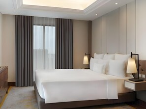 Room - Hotel Tentrem Semarang (Semarang)