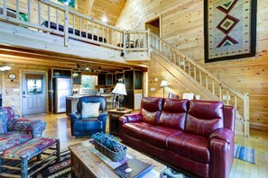 Smart TV, fireplace, DVD player, stereo