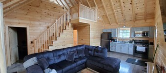 Luxury custom built cabin in Jackman WITH DIRECT TRAIL ACCESS FOR POWERSPORTS 