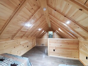 3 bedrooms, iron/ironing board, free WiFi, bed sheets - Luxury custom built cabin in the Switzerland of Maine (Jackman) (JACKMAN)