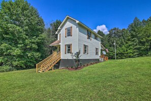 Exterior - Stylish Fort Payne Retreat: Hike & Rock Climb (Fort Payne)