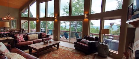 Smart TV, fireplace, table tennis