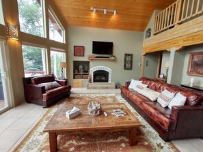 智能电视、壁炉、乒乓球