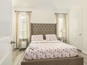 4 bedrooms, desk, iron/ironing board, free WiFi