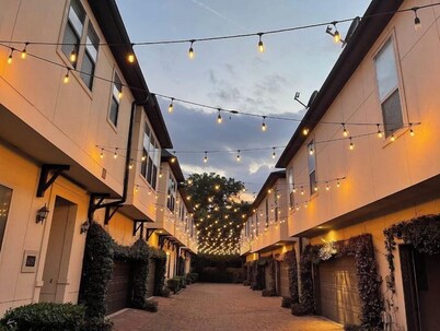 Beautiful 3-bedroom townhome in East Downtown HTX