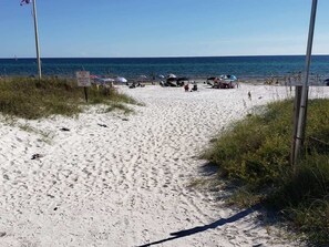 Unclassified image, 5 of 37, button