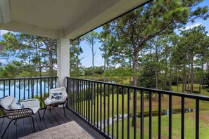 Unclassified image, 3 of 37, button