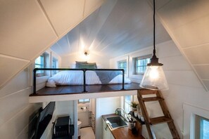 1 多间卧室、上网接入、床单