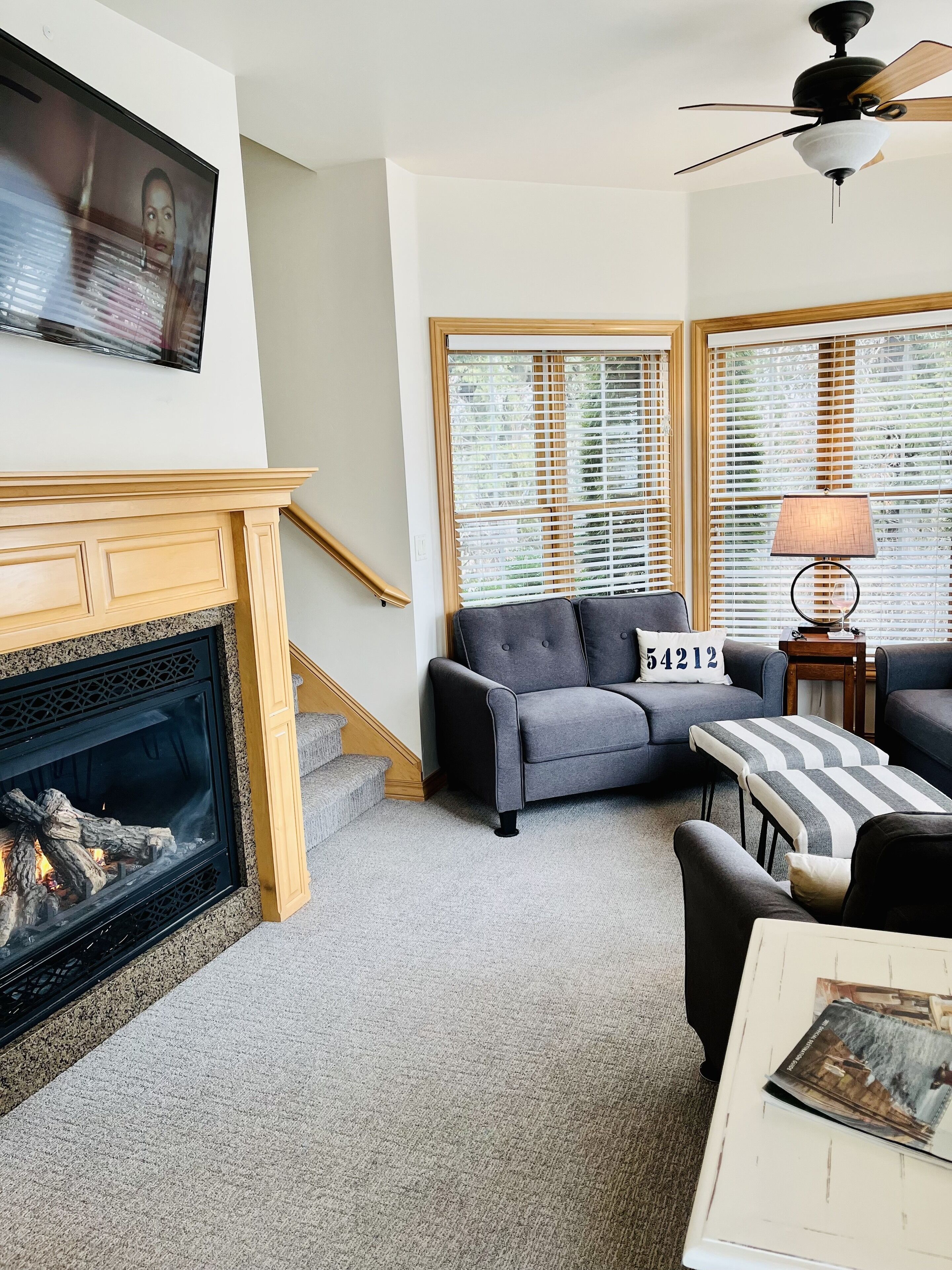 Een smart-tv en een open haard