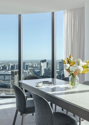 Two-Bedroom Executive Apartment | In-room safe, desk, laptop workspace, blackout drapes - Oakwood Premier Melbourne (Southbank)