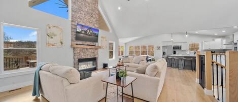 Smart TV, fireplace, table tennis