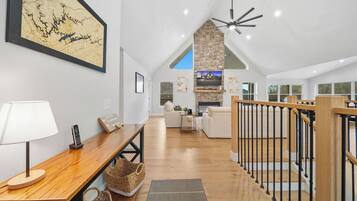 Smart TV, fireplace, table tennis