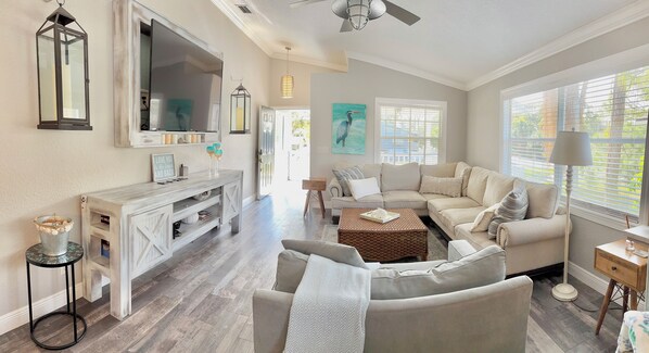 Smart TV, books, stereo