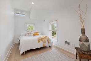 4 Schlafzimmer, Schreibtisch, Bügeleisen/Bügelbrett, kostenloses WLAN