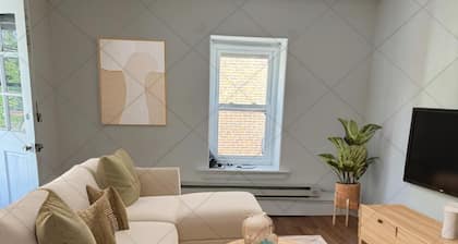 2 BR, 3rd floor loft in Historic district with downtown views