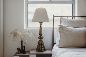 3 室のベッドルーム、アイロン / アイロン台、WiFi (無料)、ベッドシーツ