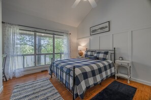 4 Schlafzimmer, Bügeleisen/Bügelbrett, WLAN, Bettwäsche