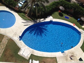 Pool - Apartment Sleeps 4 with Sea Views (Benalmadena)