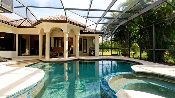 A heated pool - Royal Palms - 4BR/4 BA Luxury Home w/ Pool & Spa (Sarasota)
