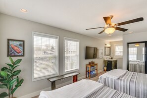 3 bedrooms, iron/ironing board, internet, bed sheets