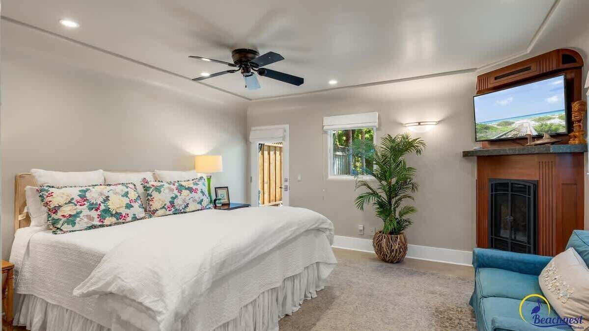 4 bedrooms, iron/ironing board, WiFi, bed sheets