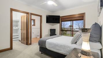 4 Schlafzimmer, Bügeleisen/Bügelbrett, kostenloses WLAN, Bettwäsche