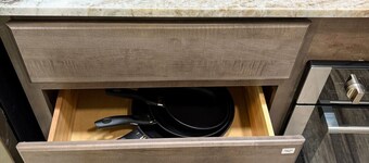 Nice and cozy house with king bed fenced yard