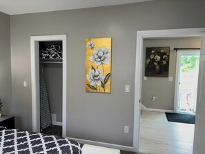4 bedrooms, desk, iron/ironing board, WiFi