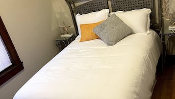 4 bedrooms, WiFi, bed sheets