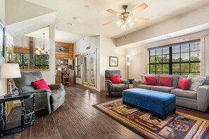 Smart TV, fireplace, DVD player